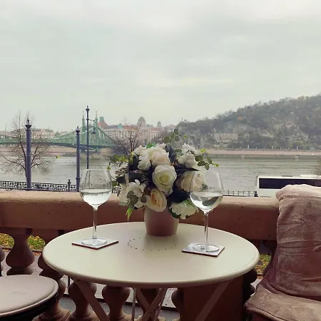 Marble * ブダペスト